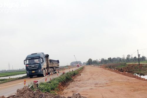 Sớm xử lý vướng mắc trong giải phóng mặt bằng dự án cải tạo nâng cấp Quốc lộ 7