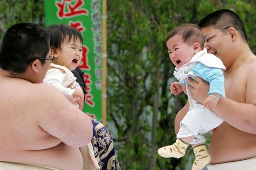 Chính phủ Nhật Bản trở thành 'ông mai bà mối', nỗ lực thúc đẩy tỷ lệ sinh