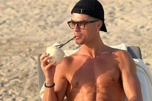 7 người đàn ông sở hữu chiếc đồng hồ đắt nhất thế giới, CR7 nắm giữ vị trí bất ngờ