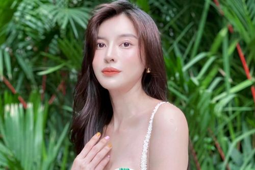 Cao Thái Hà đổ bệnh vì ôm nhiều việc