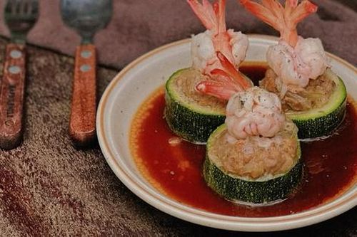 Mẹ nấu ẩm thực 3 miền, biến tấu các món Thái - Nhật - Trung cho bé