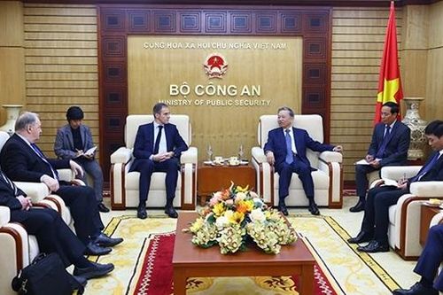 Bộ Công an thúc đẩy hợp tác với các đối tác của Pháp trong lĩnh vực quốc phòng - an ninh