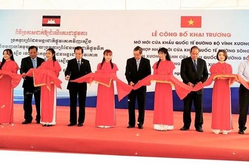 Công bố hợp nhất Cửa khẩu quốc tế Vĩnh Xương - Kaorm Samnor