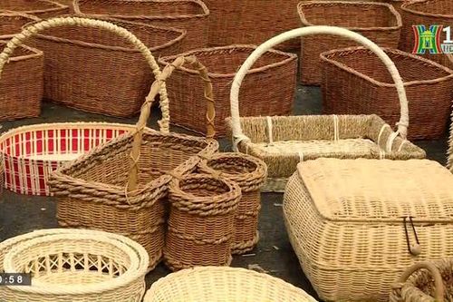 Độc đáo làng nghề đan cỏ tế Phú Túc