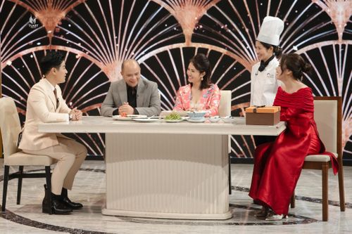 Vợ chồng diễn viên Anh Tuấn - Nguyệt Hằng tiết lộ cứu vãn hôn nhân bằng...bát phở