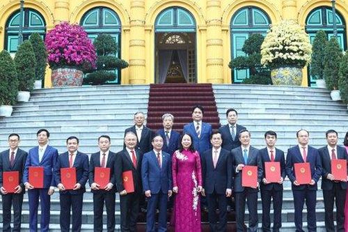 Quyền Chủ tịch nước trao quyết định bổ nhiệm Đại sứ Việt Nam tại nước ngoài