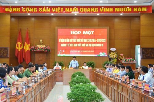 Đồng Tháp gặp mặt y bác sĩ, cán bộ y tế nhân ngày Thầy thuốc Việt Nam