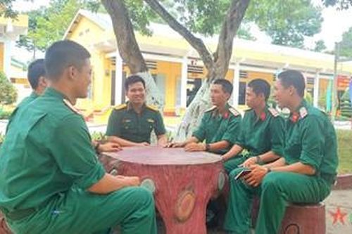Câu chuyện thứ bốn sáu: Tôi xác định 'Đơn vị là nhà, đồng đội là anh em'