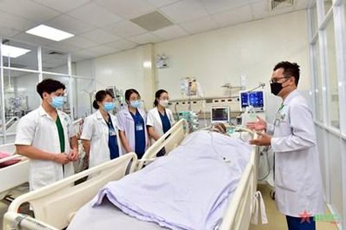 Bác sĩ của những ca khó, việc khó