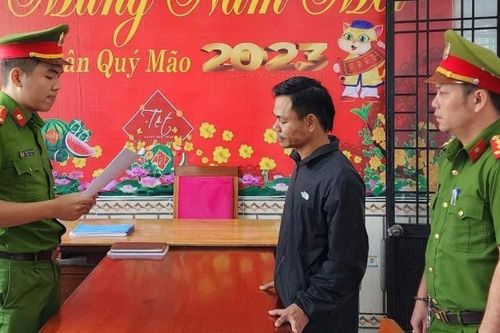 Tạm giam đối tượng 'dày' tiền án, trộm điện thoại khi đi xe Grab