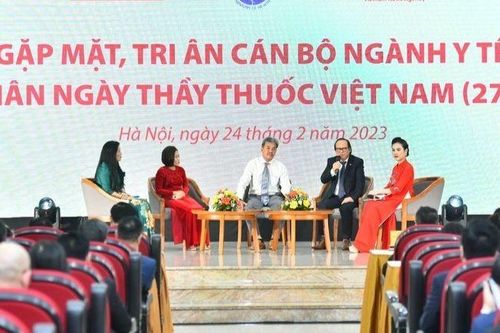 Báo chí và ngành y tế luôn đồng hành, sát cánh trong chăm sóc sức khỏe nhân dân