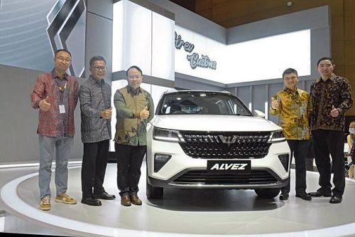 Wuling Alvez 2023 'giá bèo' từ 330 triệu đồng, sẵn sàng đấu Honda HR-V