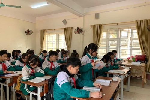 Thái Nguyên đưa giải pháp 'hạ nhiệt' tuyển sinh lớp 10 công lập