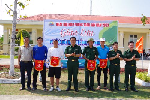 Giao lưu thể thao chào mừng Ngày hội Biên phòng toàn dân năm 2023