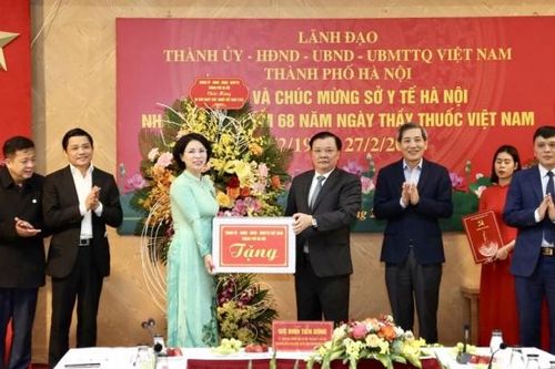 Hà Nội ưu tiên đầu tư y tế, tăng cường tự chủ tài chính cho các bệnh viện