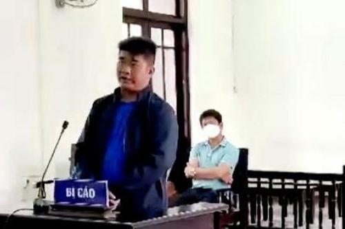 Tài xế lái xe đầu kéo chắn ngang cao tốc lĩnh 12 tháng tù giam