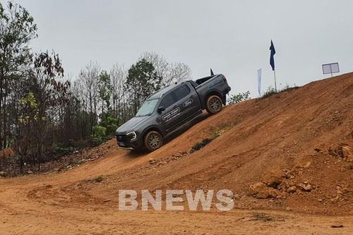 Ford Việt Nam khởi động chương trình lái xe an toàn phiên bản đường địa hình