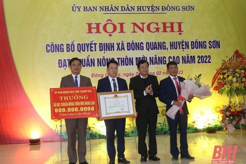 Công bố xã Đông Quang đạt chuẩn nông thôn mới nâng cao