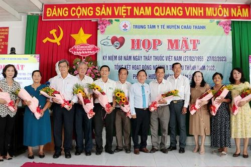 Trung tâm Y tế huyện Châu Thành Họp mặt kỷ niệm 68 năm Ngày Thầy thuốc Việt Nam