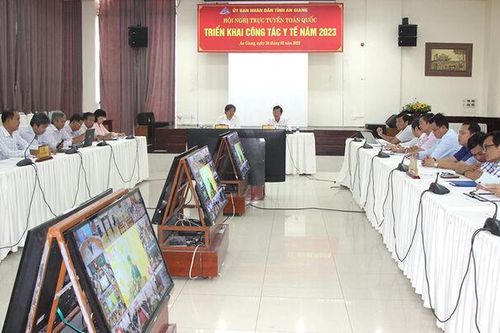 Thủ tướng Phạm Minh Chính chủ trì Hội nghị triển khai công tác y tế năm 2023