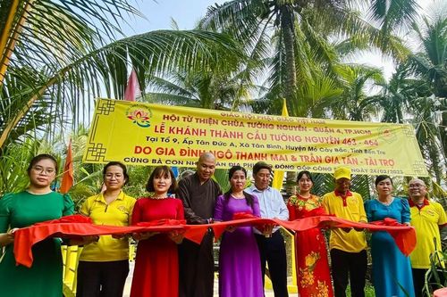 Hội Từ thiện chùa Tường Nguyên khánh thành 2 cây cầu bê-tông tại tỉnh Bến Tre