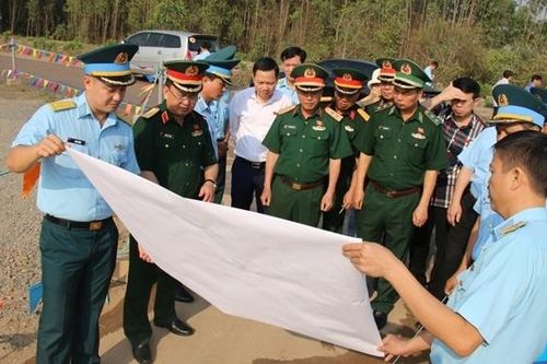 Ủy ban Quốc phòng và An ninh khảo sát tại Sư đoàn Không quân 370