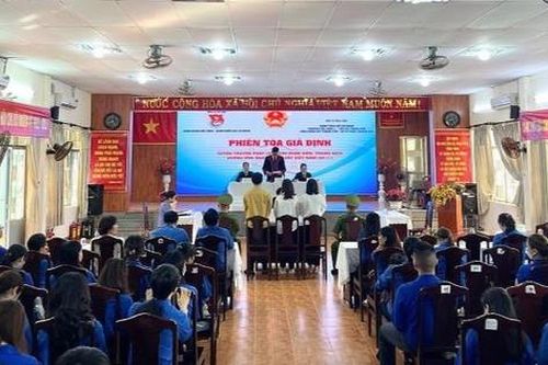 Nâng cao tính giáo dục pháp luật từ 'Phiên tòa giả định'