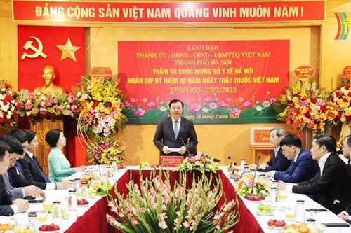 Bí thư Thành ủy Đinh Tiến Dũng thăm, chúc mừng Sở Y tế Hà Nội