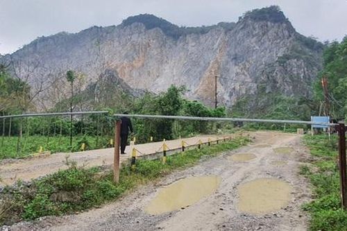 Công nhân ngã từ lèn đá cao 50 m xuống đất tử vong