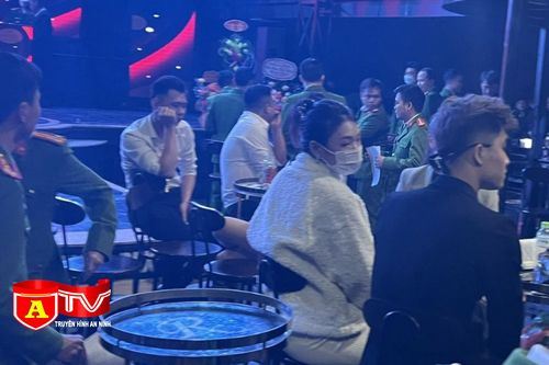 Đột kích quán bar 'Rex' phát hiện 13 nam, nữ dương tính với ma túy