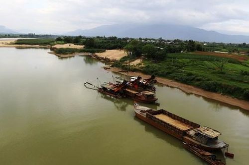 Khan hiếm cát, doanh nghiệp lo lắng