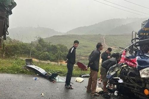 Tai nạn trên cao tốc, hai người bị thương nặng