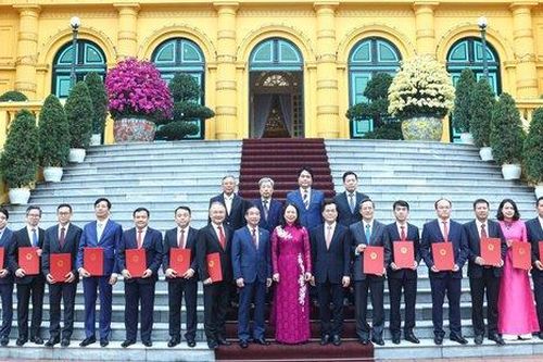 Quyền Chủ tịch nước trao quyết định bổ nhiệm Đại sứ Việt Nam tại nước ngoài