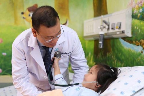Giữ vững lời thề chữa bệnh cứu người - Bài 3: Mong cộng đồng tiếp tục đồng hành cùng ngành y
