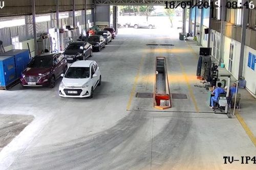 Công an Hà Nội phối hợp khám xét Trung tâm đăng kiểm 29-05V