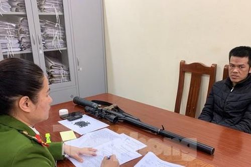 Đối tượng truy nã đặc biệt nguy hiểm ẩn mình trong rừng nhiều năm