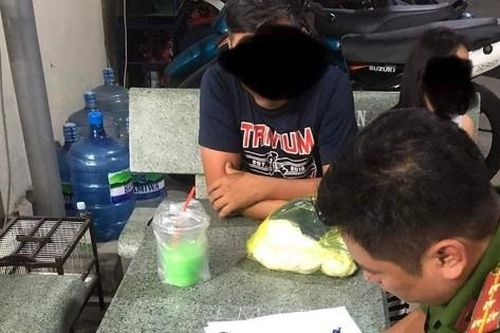 Hai nhóm nữ sinh gọi bạn bè, người thân hỗn chiến khiến hai người bị thương