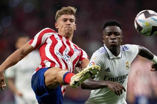 Sân cỏ châu Âu 'nóng' bởi những trận derby