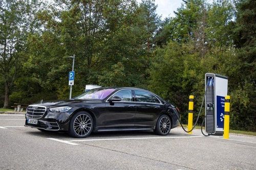 Mercedes-Benz S-Class PHEV mới có giá cao hơn EQS