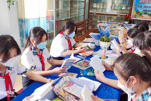 Giáo dục học sinh sử dụng internet và mạng xã hội an toàn