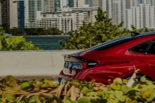 Hyundai Sonata phiên bản cuối cùng lộ diện?