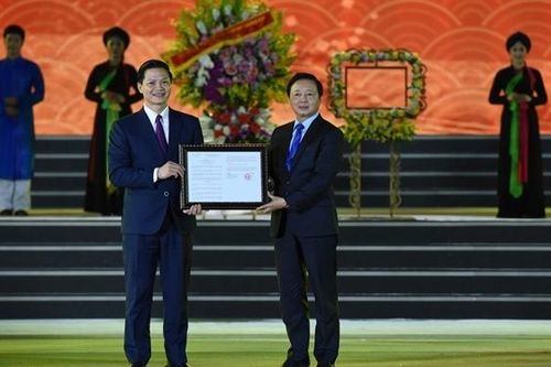 Phó Thủ tướng Chính phủ Trần Hồng Hà trao Bằng công nhận 3 bảo vật quốc gia tại Festival 'Về miền Quan họ - 2023'