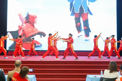 Đội tuyển võ gậy quốc gia tiếp nhận trang bị tài trợ từ FPT Polytechnic