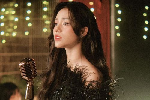 Hương Ly dùng âm nhạc truyền thông điệp chữa lành tổn thương đến mọi cô gái
