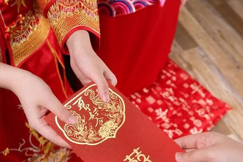 Nhận liên tiếp 21 tấm thiệp mời, cô gái khóc dở mếu dở vì một ngày 'chạy sô' dự 5 đám cưới