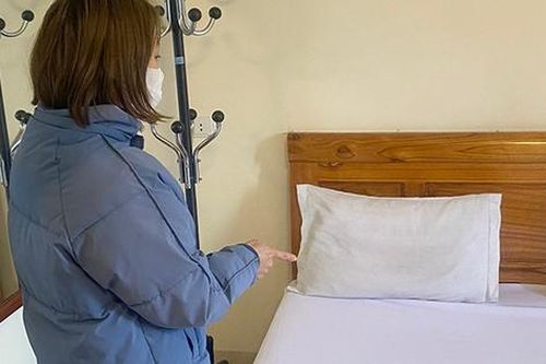 Giải mã hành vi mẹ ruột đưa con gái 10 tuổi đến nhà nghỉ, cho uống thuốc ngủ để người tình xâm hại