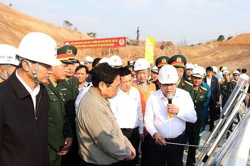 Thủ tướng yêu cầu rút ngắn thời gian thi công dự án Nhà máy Thủy điện Hòa Bình mở rộng