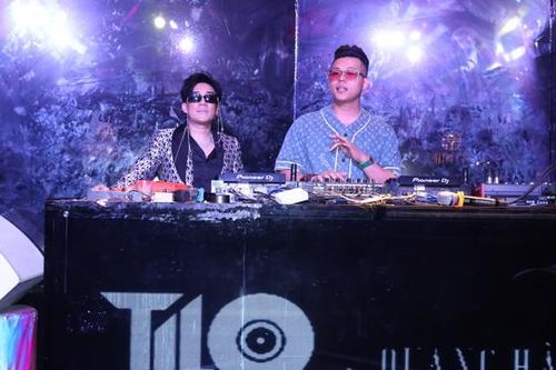 Bán album giá cao kỷ lục, Quang Hà, DJ TiLo nói gì?