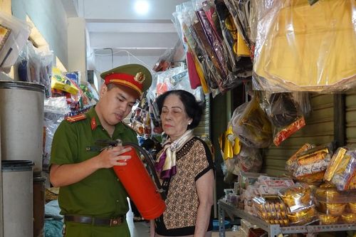 Phòng chống 'giặc lửa' tại các chợ truyền thống Đà Nẵng: Ý thức là then chốt