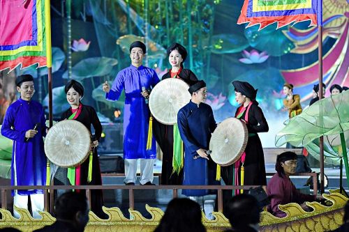 Hàng ngàn du khách đổ về Bắc Ninh dự Festival 'Về miền Quan họ 2023'